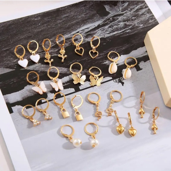 12 Pairs Gold Color Hoop Earrings Jewelry Pack - Picture 3 of 4